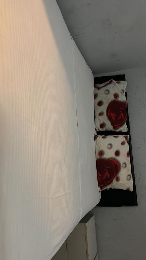 Ryn Prestij Hotel Istanboel Buitenkant foto